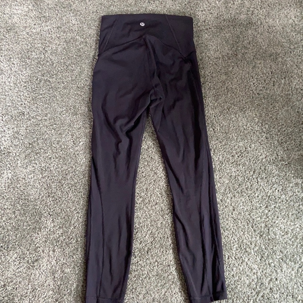 Lululemon’s leggings size 4